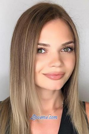 192002 - Julia Age: 32 - Ukraine