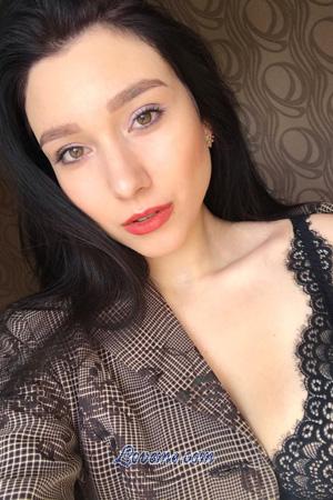 192034 - Elena Age: 21 - Ukraine