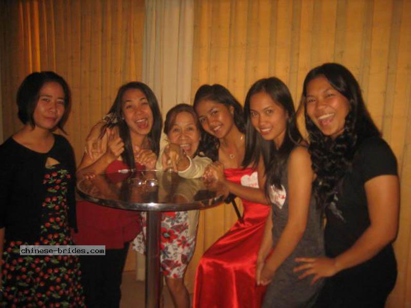 Philippine-Women-8653-1